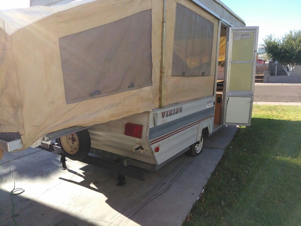 1990 Viking pop up trailer sleep 6