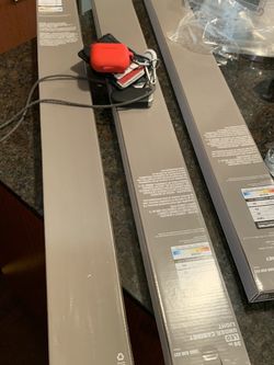 Undercabinet lights