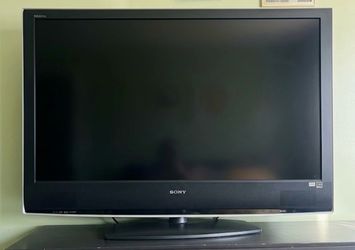 Large 46" Sony BRAVIA LCD TV (1080p) - Works Great!