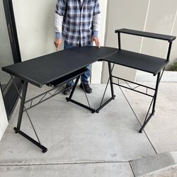 NEW IN BOX 53x44x39 Inch Tall L Shape Corner Gaming Gamer Style Office Computer Desk Furniture 