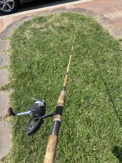 Fishing pole 6’-6” medium action. 8-16lb line Dam quick reel 330