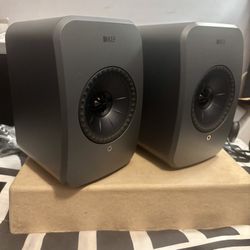 KEF LSX II LT Wireless Bookshelf Speakers – Hi-Res Audio, Uni-Q Driver Array, 200W Amplification