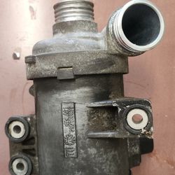 Water Pump BMW Engine 