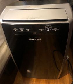 Honeywell portable air conditioner 12,000 BTU excellent condition!!