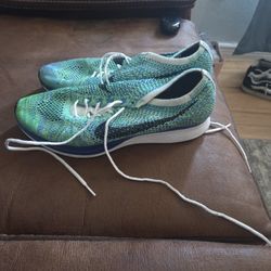 Nike Flyknit Racer