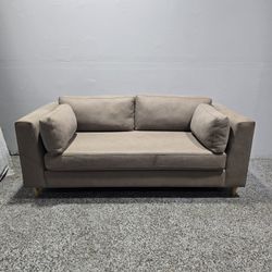 DVS Custom Leather Sofa!!! Delivery Available 