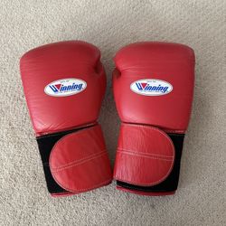 Red Winning Wide strap Velcro 16oz 