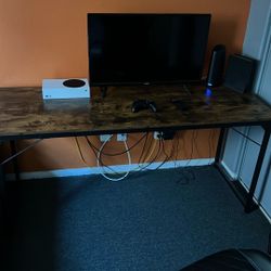 Wooden deck(read description)