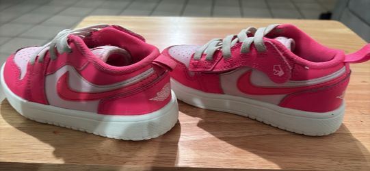 Nike Jordan kids pink low-top sneakers toddle size 11c