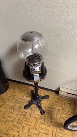 Gumball machine