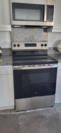GE Stainless Steel Electric Range