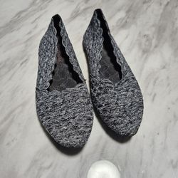 Womans Flats Size 8.5
