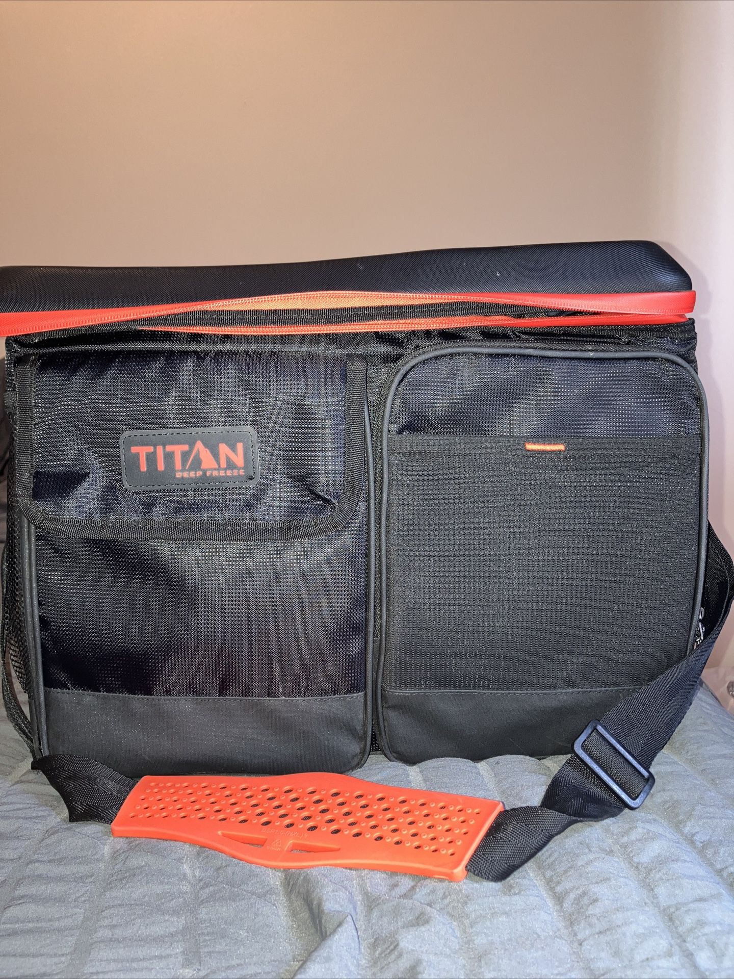 Titan DeepFreeze 50 Can Collapsible Cooler RED/BLACK EZ Access Lid TableTop