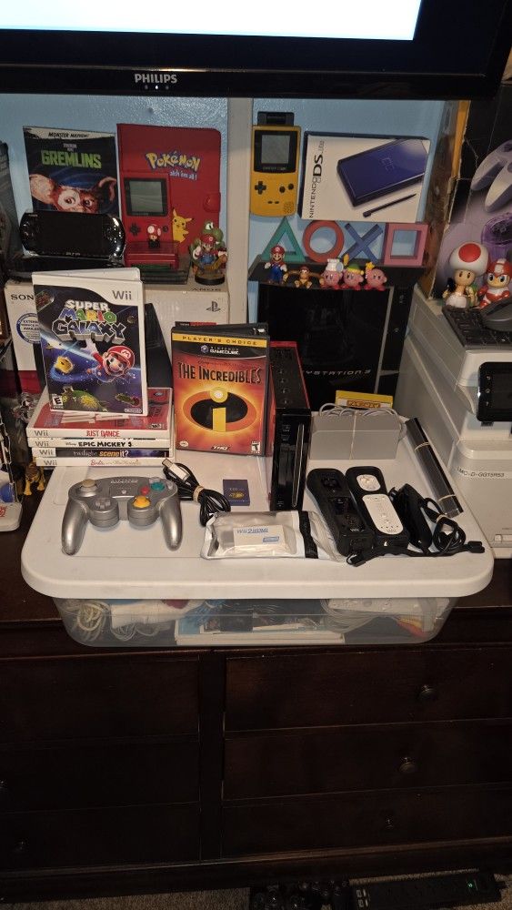 Nintendo Wii Super Mario Galaxy Bundle