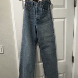 Levi jeans