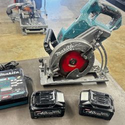 Makita GSR01 40V brushless rear handle circular saw w 2 batt/chrg no trades pick up in Tacoma FIRM  PRICE