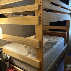 Beautiful Full Over Full Wood Bunk Beds With Huge Under Drawers!!!🎈