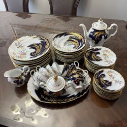 Dinnerware Set