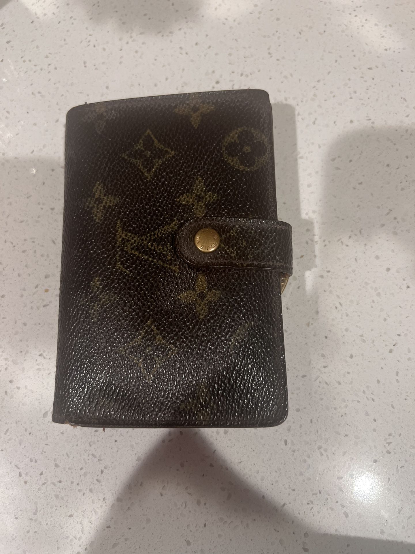 Authentic Louie Vuitton KissLock Wallet