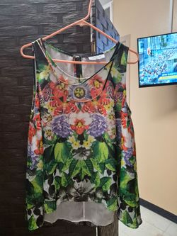 Jennifer Lopez blouse  size  latge