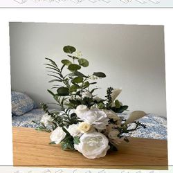Change Your Event with Amazing Wedding Decorations say voice