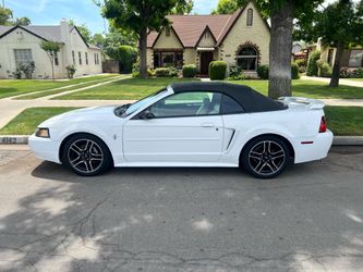 2004 Ford Mustang