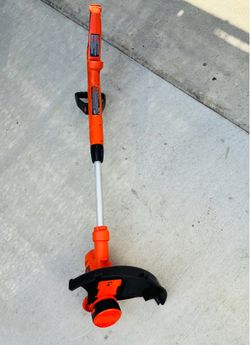 Black+Decker 14 in. 6.5 Amp Corded Electric Single Line 2-in-1 String Trimmer & Lawn Edger