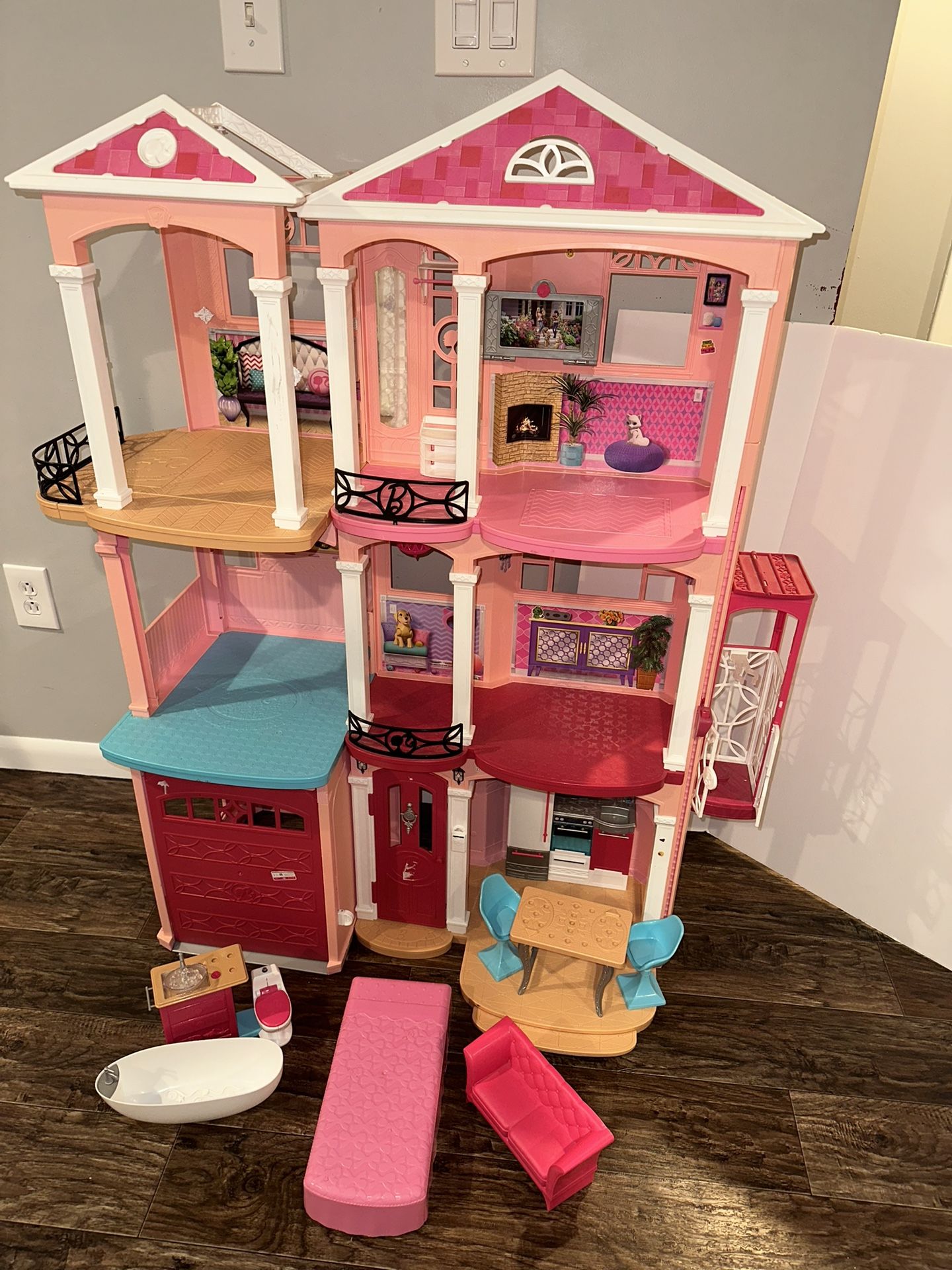 Barbie Dream House
