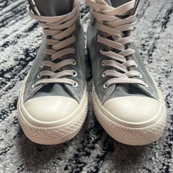 Converse High Tops Men’s 7 Women’s 9 