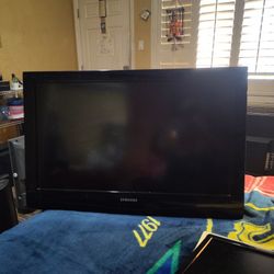 Samsung 32" T. V