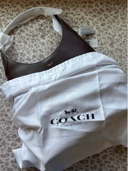 COACH BROOKLYN SHOULDER BAG 39.
