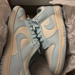 Nike Dunks 