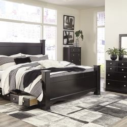 [SPECIAL] Mirlotown Storage Poster Bedroom Set

