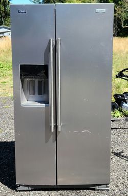 Maytag Refrigerator Counter Depth.  NEW!