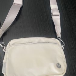 LULULEMON CROSSBODY PURSE