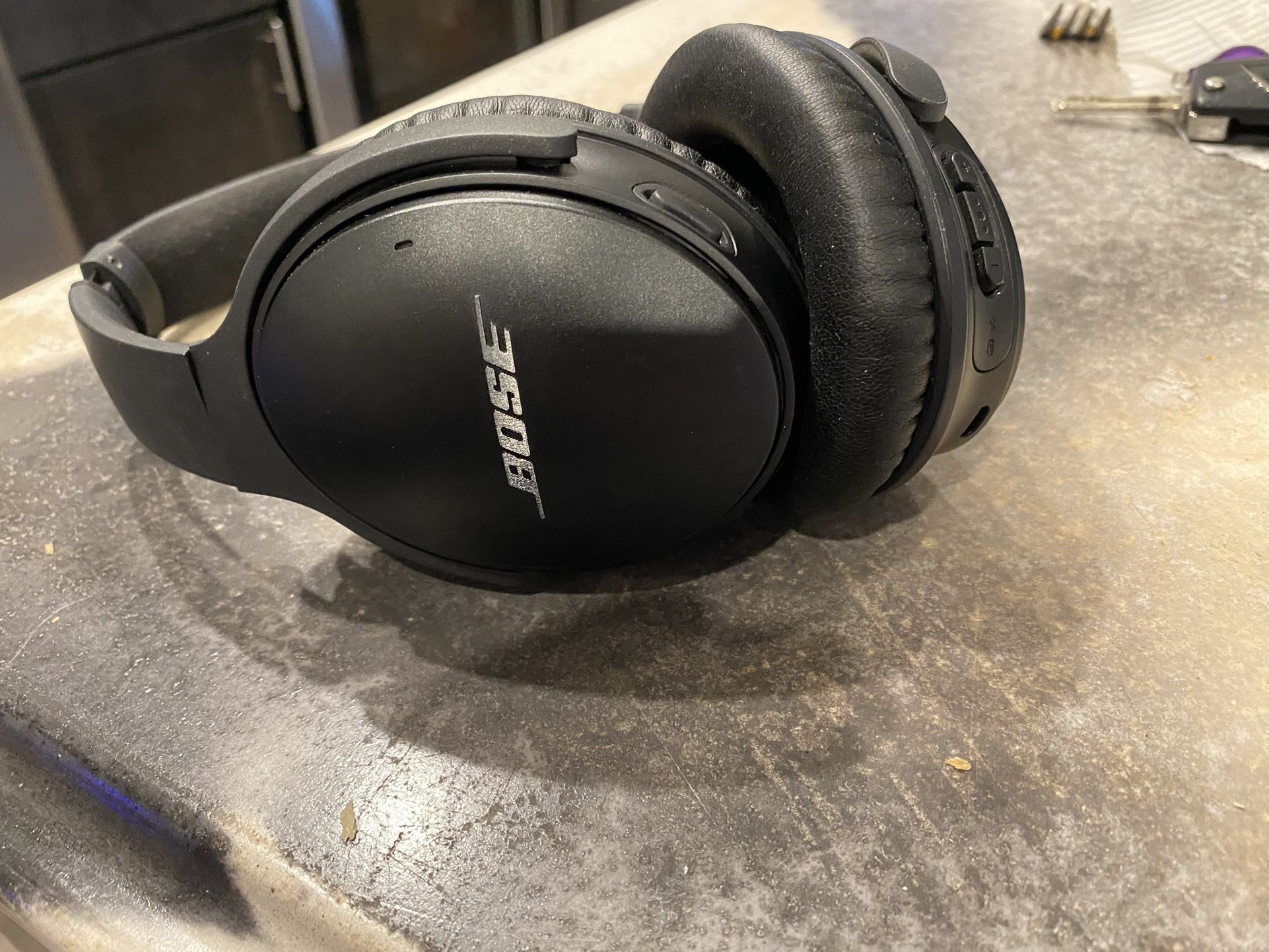 Bose QuietComfort 35 (Series II) Wireless Headphones, Noise Cancelling - Black