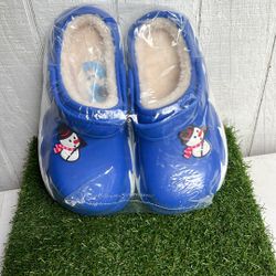 For. Kids.  Chismas.   Size. 32.  Size. 2. Us