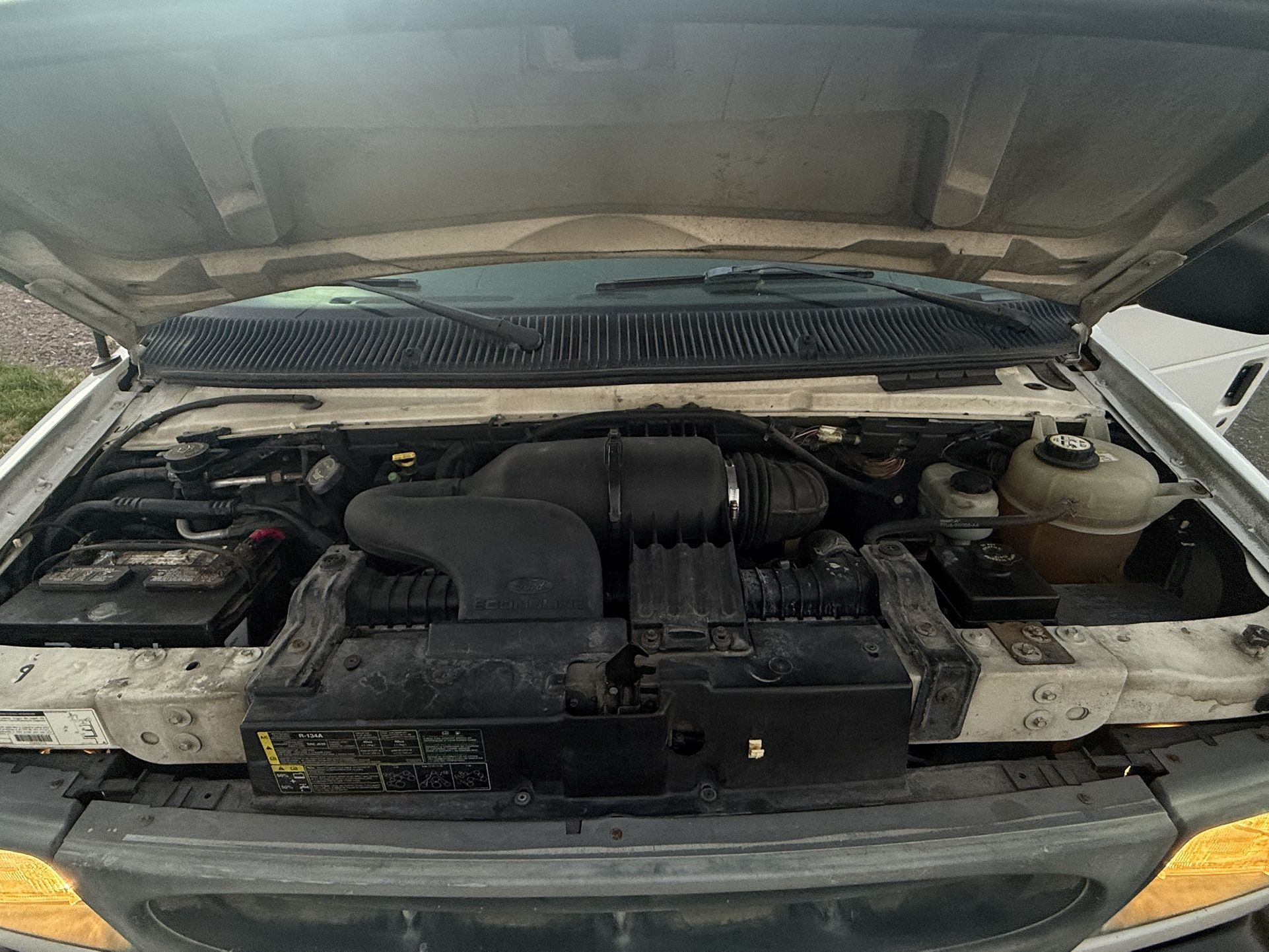 2002 Ford E-250