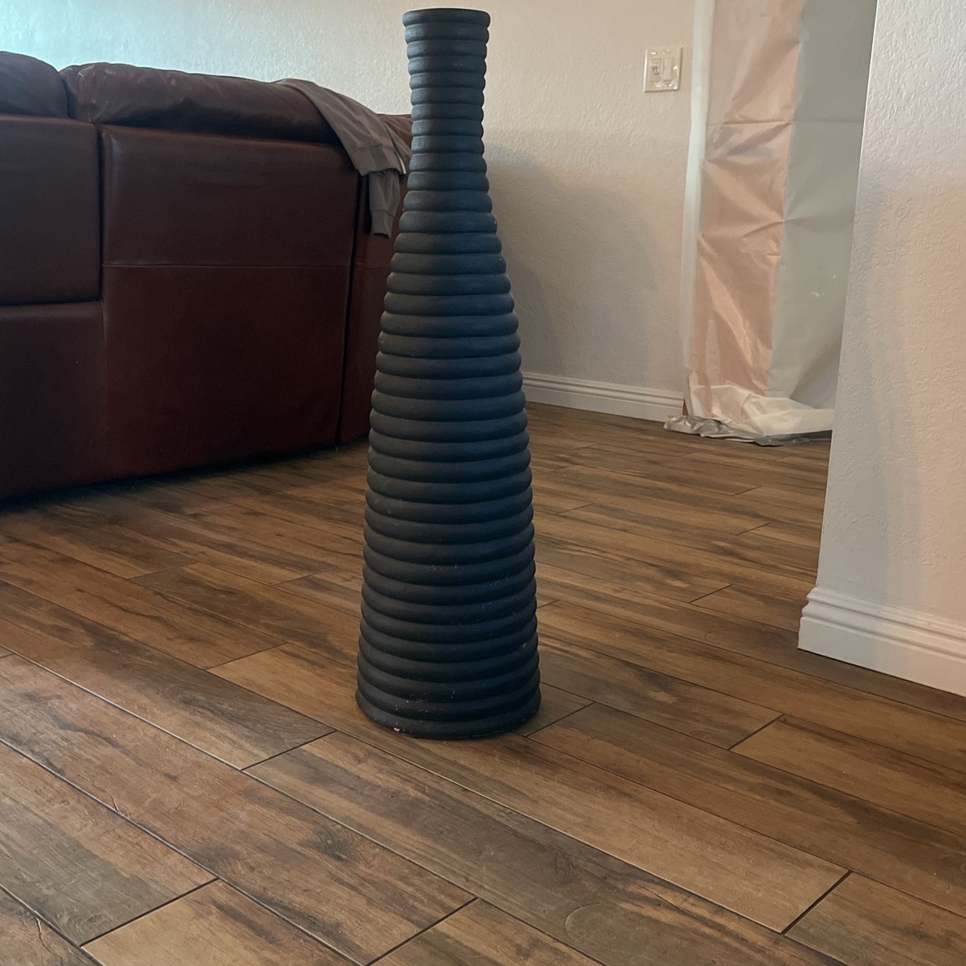 Free Large Black Vase