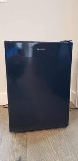 Hotpoint Mini Refrigerator
