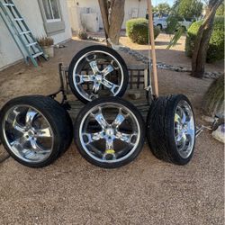Boss Chrome 22s Rims