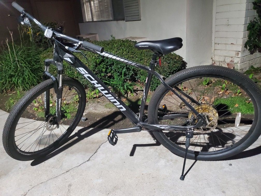 Schwinn Taff Mountain Bike, 29-Inch Wheels