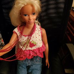 !Girl doll 3" feet tall 