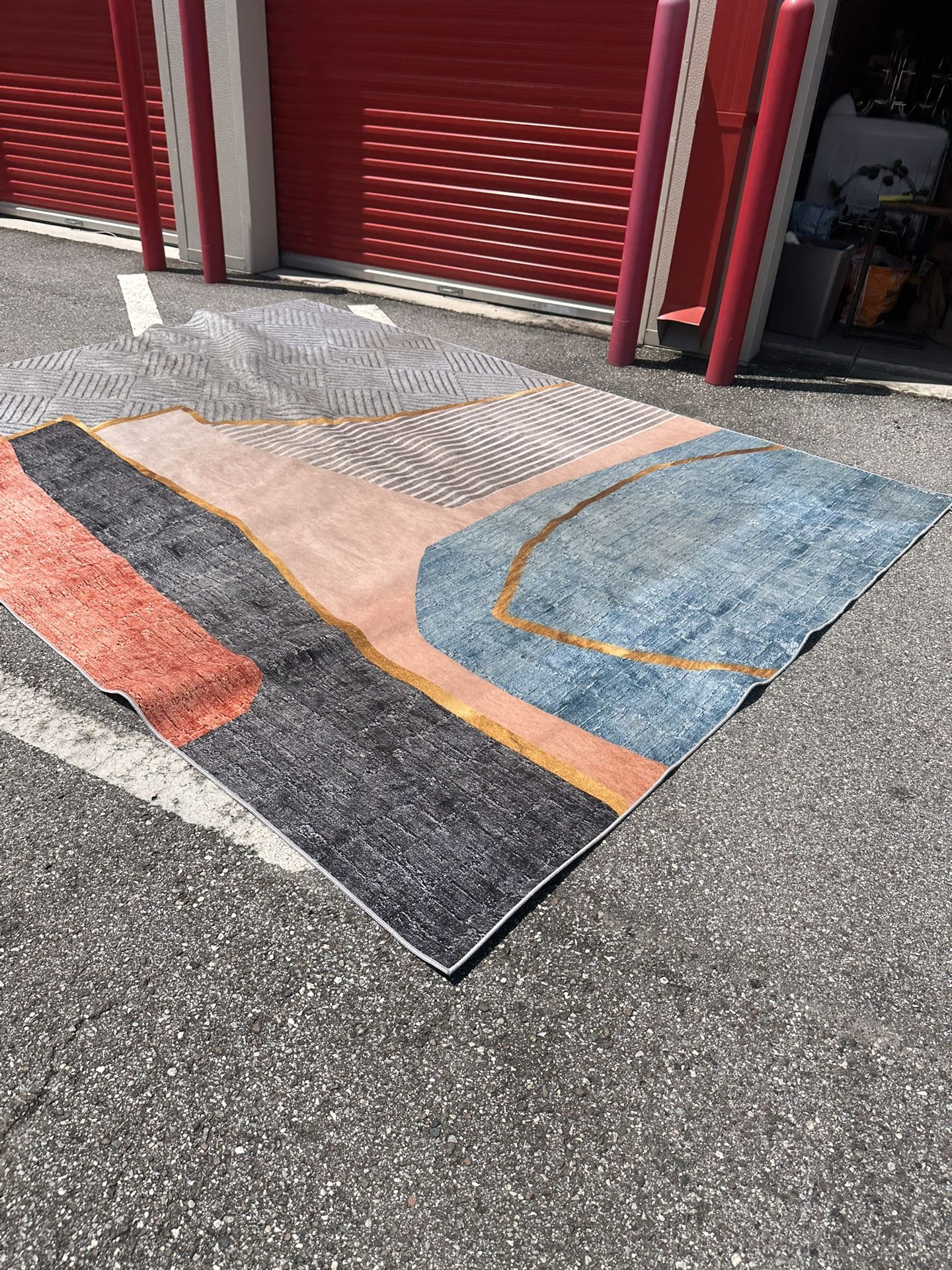 Huge Beautiful Area Rug 9ft X 12ft No Damage