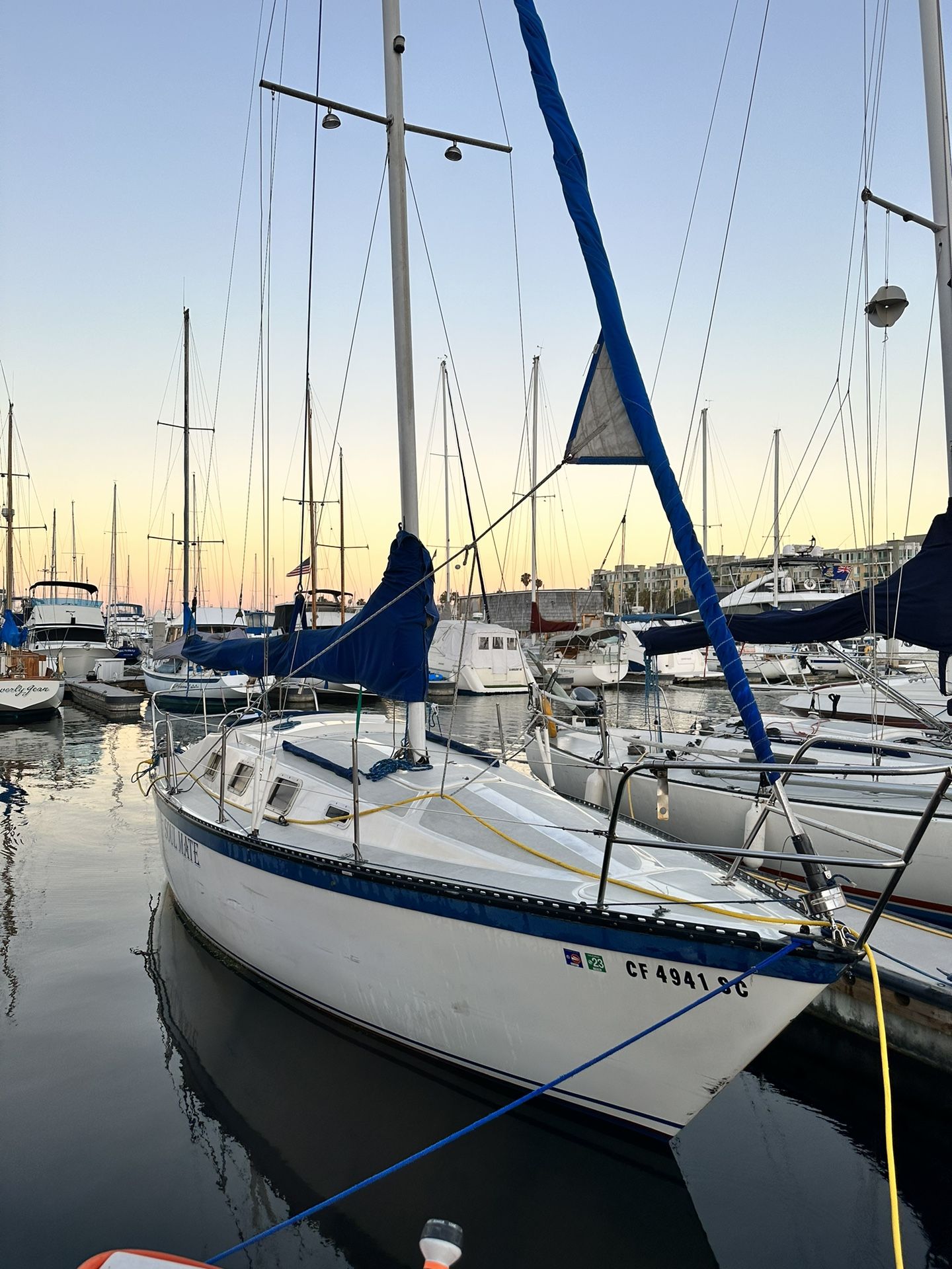 28’ Sailboat