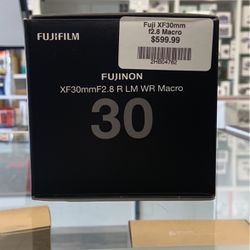Fuji XF 30mm F2.8 Macro Lens