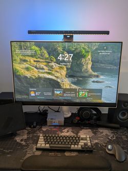 LG 32 inch 4K UHD Smart Monitor w WebOS