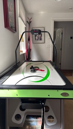 Air Hockey Table