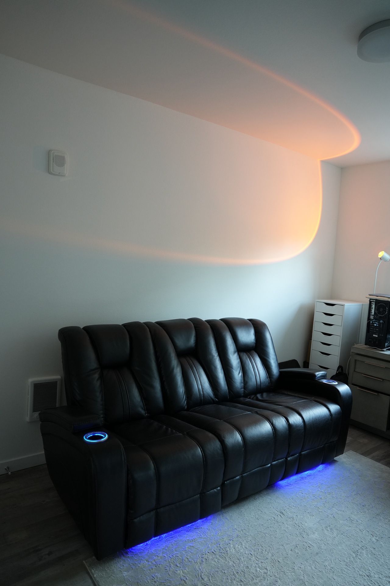 Black Leather Vega 2 Power Reclining Sofa 