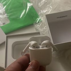 Airpods 